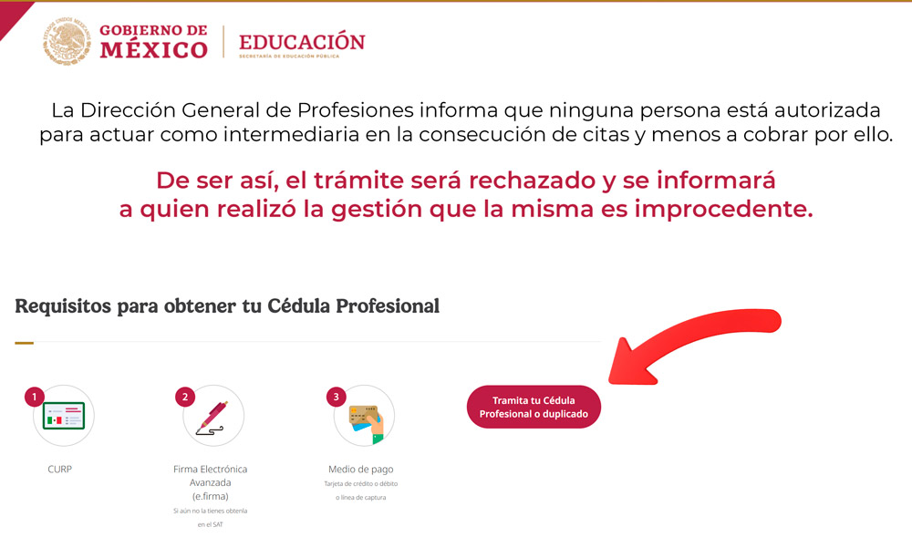 Captura de pantalla de la página de inicio del trámite de la Cédula profesional en línea, con una flecha está señalando el borón "Tramita tu Cédula Profesional o duplicado"